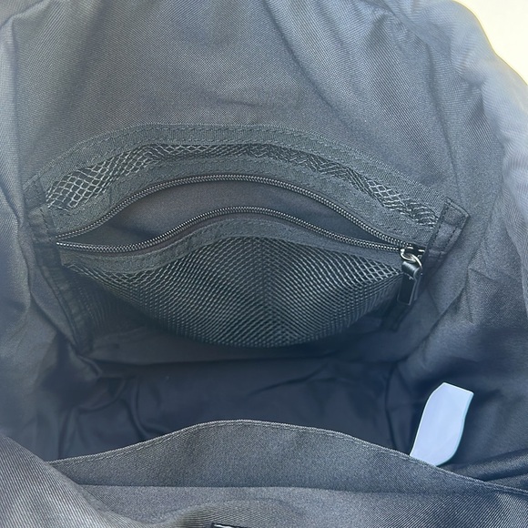 New GUESS Men’s Backpack - Picture 10 of 10